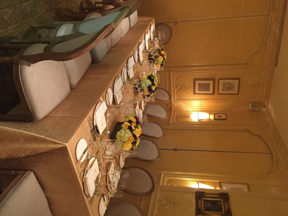 Hotel Plaza Athenee New York Eksteriør billede