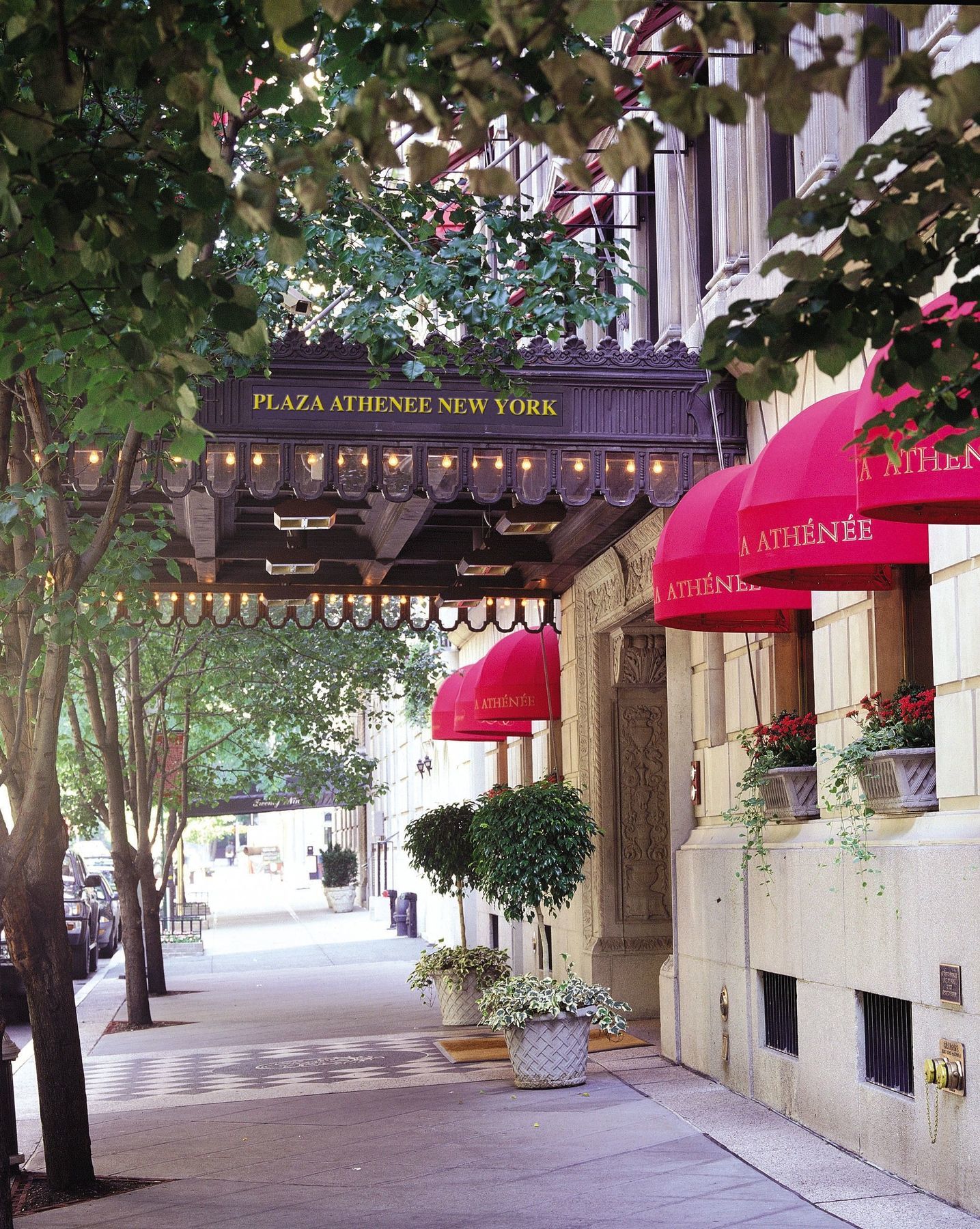 Hotel Plaza Athenee New York Eksteriør billede